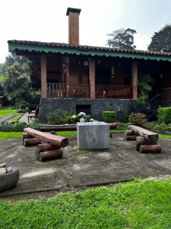 Cabaña del lago en V Entertainment